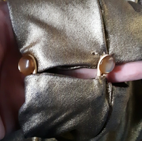 🌺Gold essentials top💛 - Picture 3 of 7